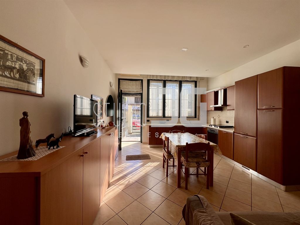 BILOCALE AL PIANO TERRA CON INGRESSO INDIPENDENTE E GIARDINO PRIVATO