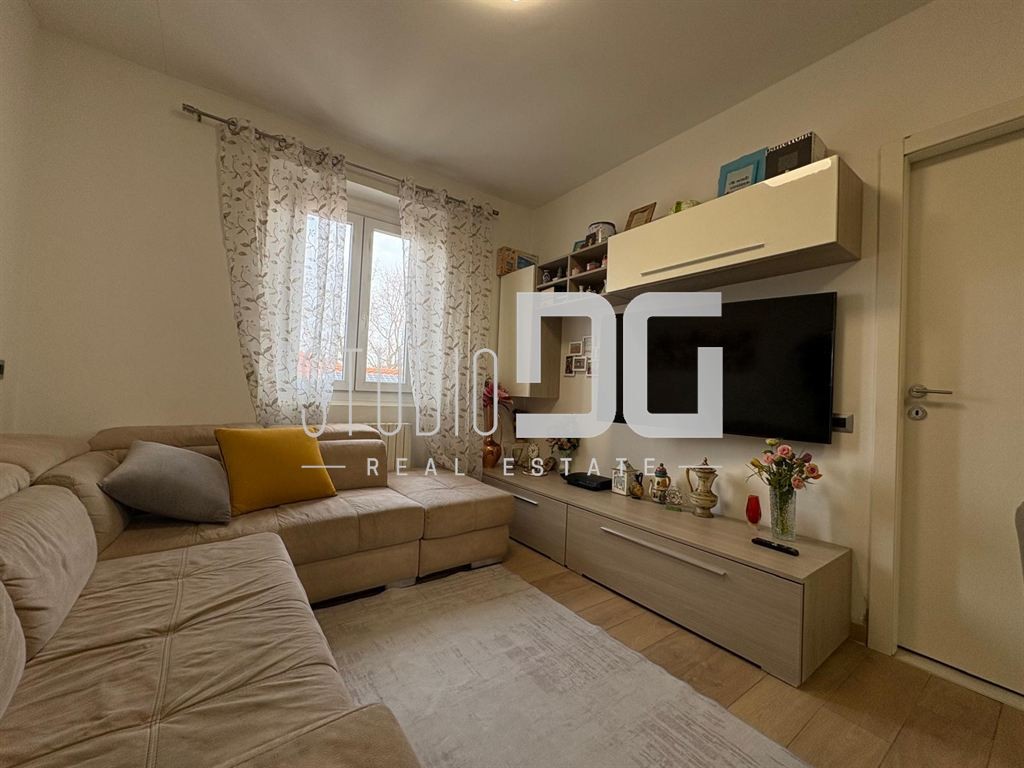 TRILOCALE IN CENTRO PAESE