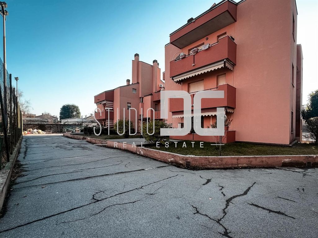 TRILOCALE DOTATO DI BOX DOPPIO