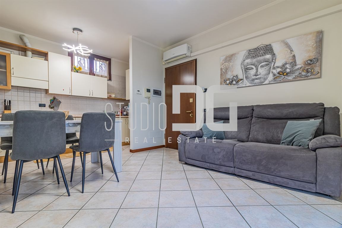 BILOCALE CON GIARDINO DI MQ.100