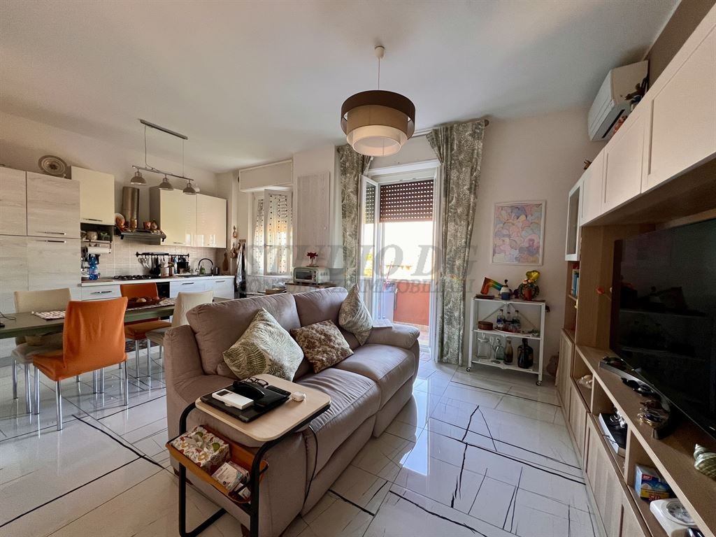 AMPIO BILOCALE COMPLETAMENTE RISTRUTTURATO