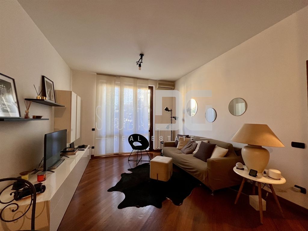 AMPIO BILOCALE ARREDATO IN AFFITTO